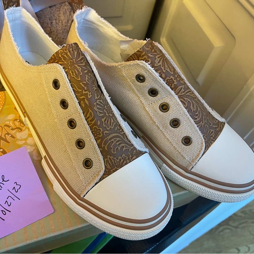 Very G Bohemian Sneakers - NIB